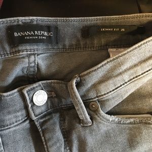 Banana Republic skinny jeans in Gray